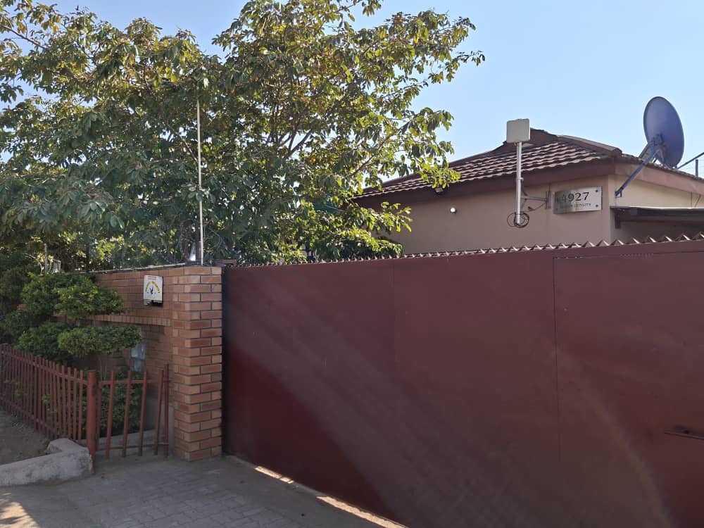 New Medium Density 8-Roomed House — For Sale — image 5